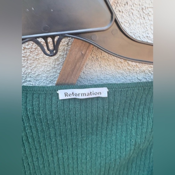REFORMATION Mia Cashmere Wool Sweater in Emerald - Picture 5 of 8